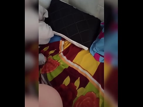 ❤️ Nire gelakidea etxean bakarrik geratzen da, bere senarra oporretara joaten delako eta nik izorratzeko eta ipurdia esnez betetzeko aprobetxatzen dut ❤️❌ Kalitatezko pornoa gugan ️❤